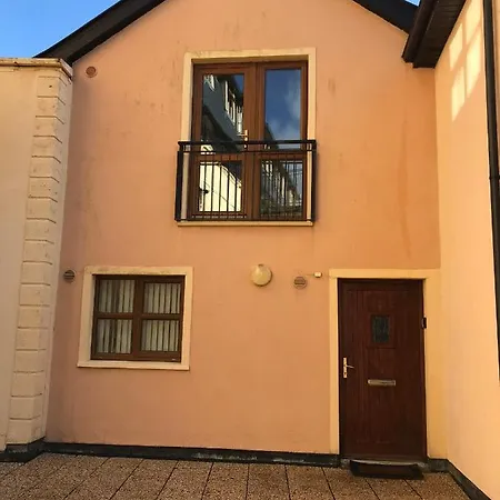 No. 6 Court * Clifden