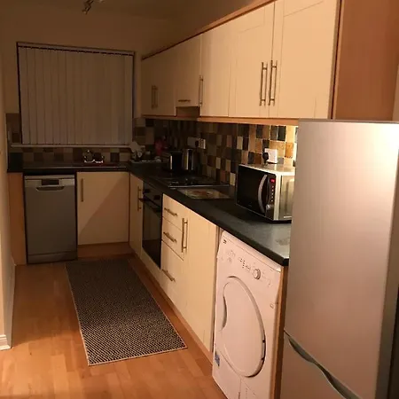 Apartment No. 6 Court